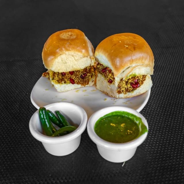 Dabeli (1 pc).