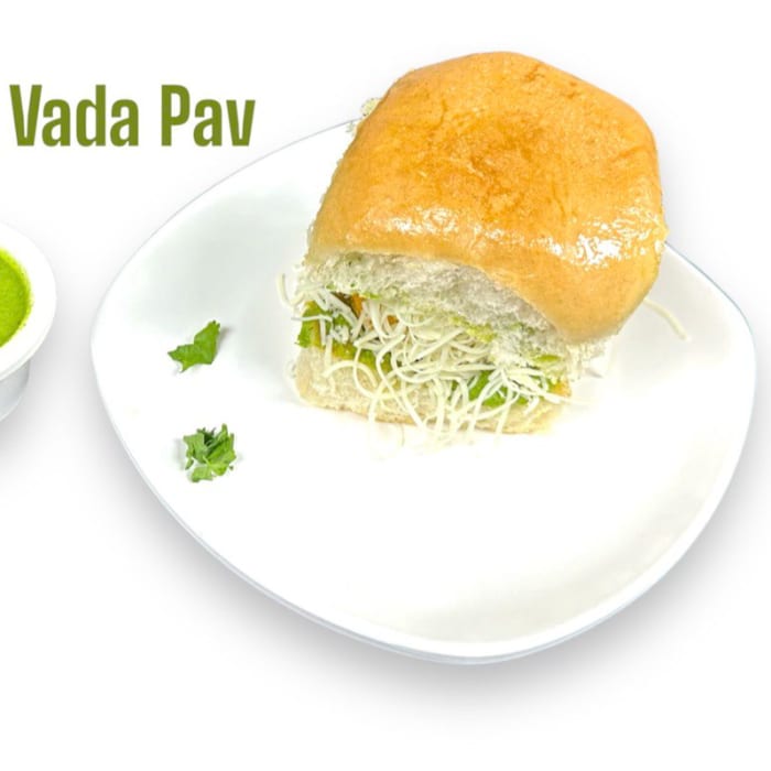 Cheese Vada Pav (1 pc).