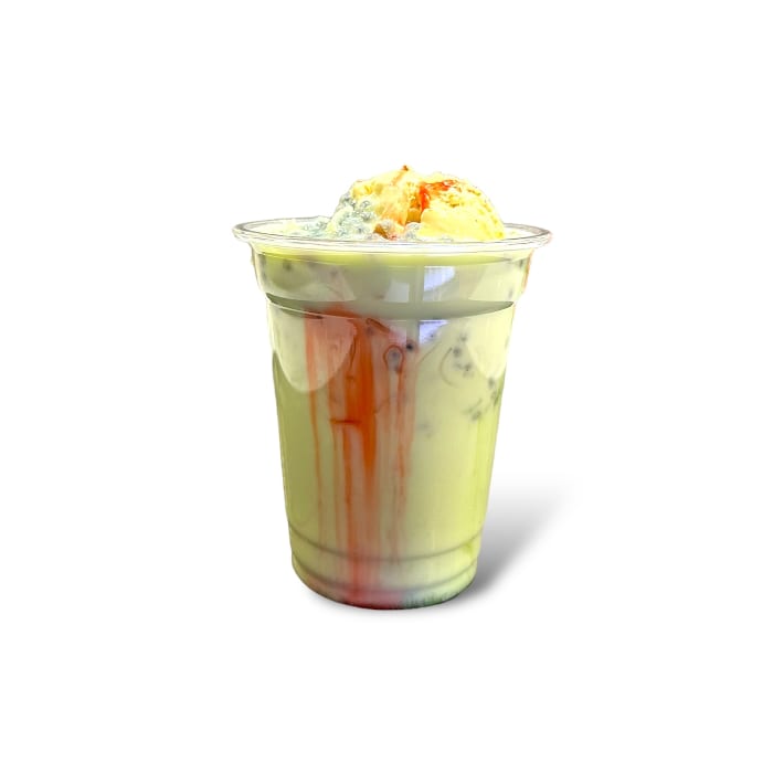 Kesar Pista Dry Fruit Falooda Shake.